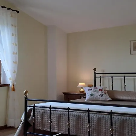 Agriturismo Il Castellare Mit Pool Und Alpaka, Biohof Apartment *