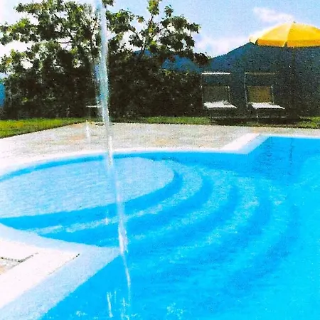 Appartamento Agriturismo Il Castellare Mit Pool Und Alpaka, Biohof